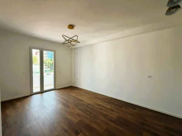 Tirane, shitet apartament 1+1+Aneks+Ballkon Kati 3, 58 m² 128.000 € (Rruga Dritan Hoxha)