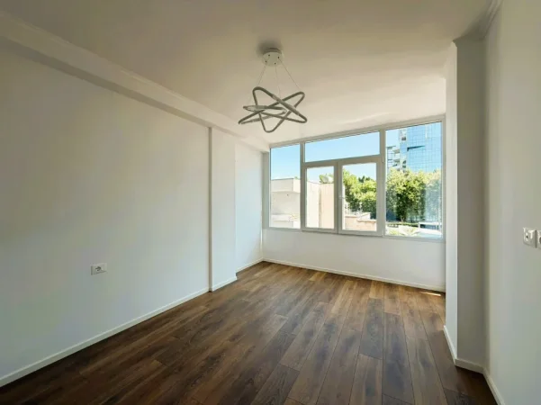 Tirane, shitet apartament 1+1+Aneks+Ballkon Kati 3, 58 m² 128.000 € (Rruga Dritan Hoxha)