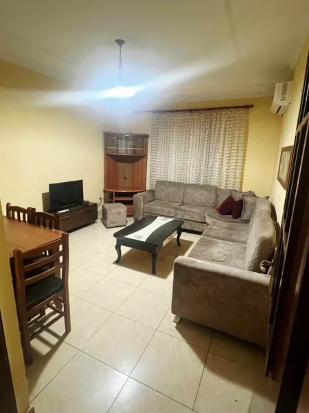Tirane, jepet me qera apartament Kati 3, 90 m² 550 € 