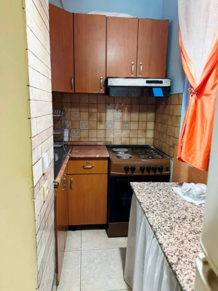 Tirane, jepet me qera apartament Kati 3, 90 m² 550 € 