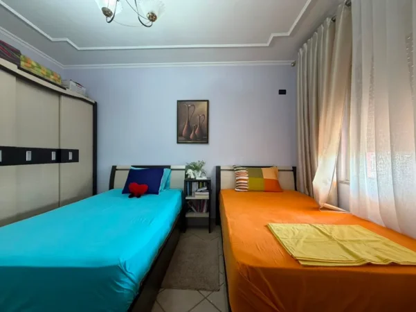 Tirane, shitet apartament 3+1 Kati 10, 137 m² 411.600 € (Blloku , Rruga Sami Frasheri)