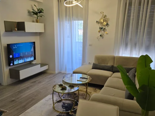 🏡 Jepet me qera super apartament në pallat të ri, 600 € , Fusha Ali Demi