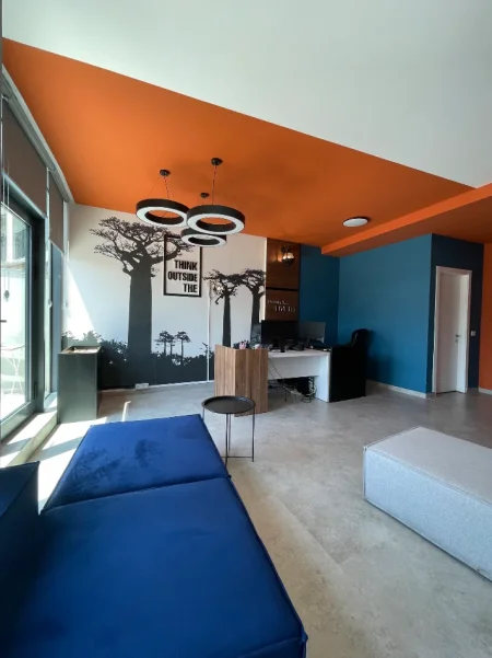 Tirane, jepet me qera ambjent biznesi Kati 2, 69 m² 1.200 € (Rruga e kosovareve)