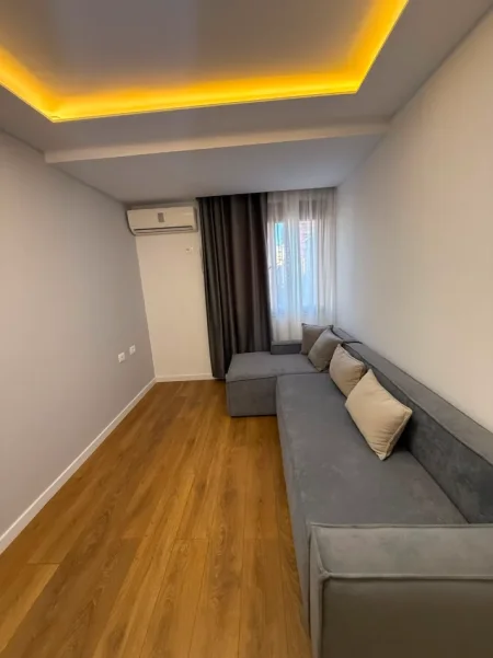 Tirane, shitet apartament Kati 5, 123 m² 327.000 € (Rruga e Kavajes)