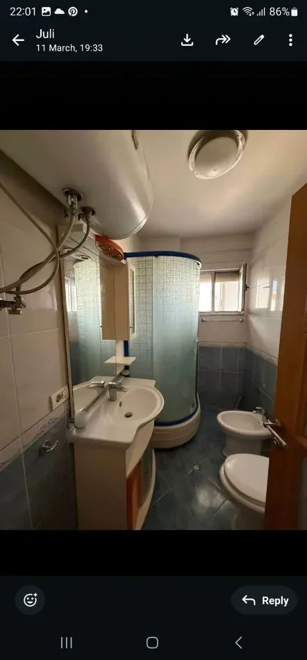 🏡 Jepet me qera apartament 2+1 + 2 tualete – Pallati me Shigjeta 650 €