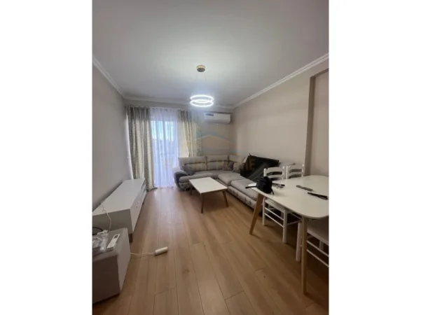 Tirane, jepet me qera apartament 2+1 Kati 3, 90 m² 450 € (Misto Mame)