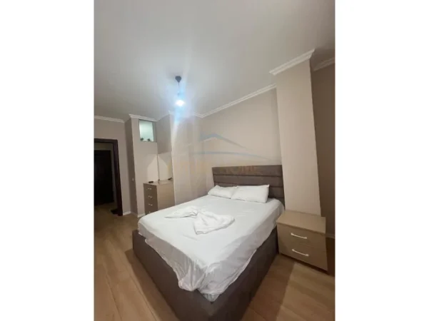 Tirane, jepet me qera apartament 2+1 Kati 3, 90 m² 450 € (Misto Mame)