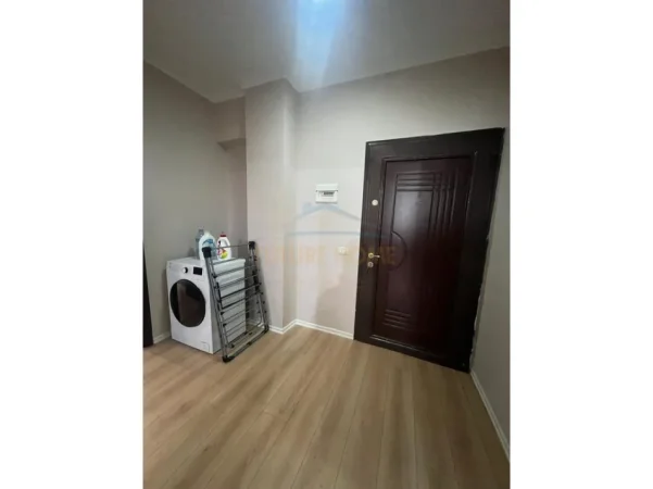 Tirane, jepet me qera apartament 2+1 Kati 3, 90 m² 450 € (Misto Mame)