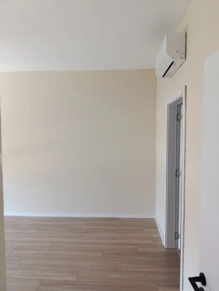 Tirane, jepet me qera apartament 2+1 Kati 3, 110 m² 600 € (Rruga 5 Maji)
