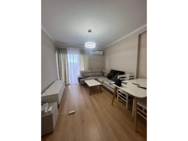 Tirane, jepet me qera apartament 2+1 Kati 3, 90 m² 500 € (Misto Mame)