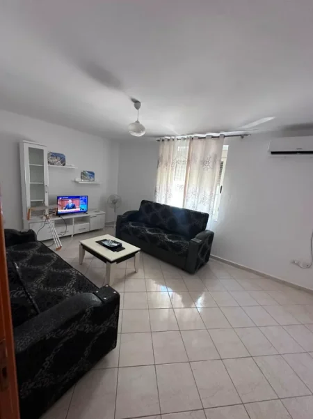 Durres, jepet me qera apartament 1+1+Ballkon Kati 2, 60 m² 320 € 