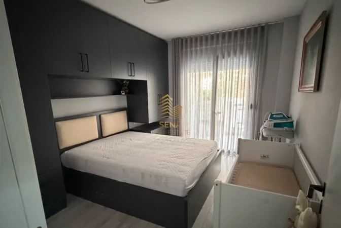 Tirane, jepet me qera apartament 1+1+Ballkon Kati 2, 65 m² 650 € (Liqeni i Thate)
