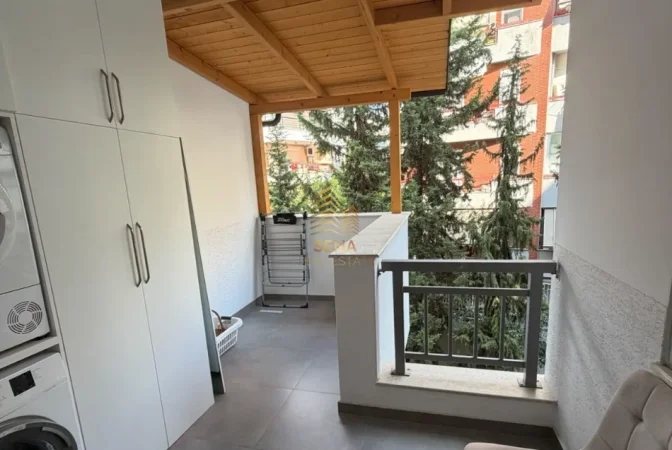Tirane, jepet me qera apartament 1+1+Ballkon Kati 2, 65 m² 650 € (Liqeni i Thate)