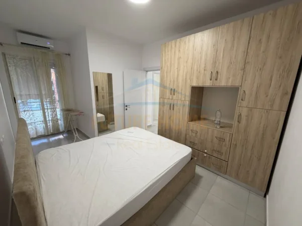 Shqiperi, jepet me qera apartament 2+1 Kati 5, 600 € (Golden Park)