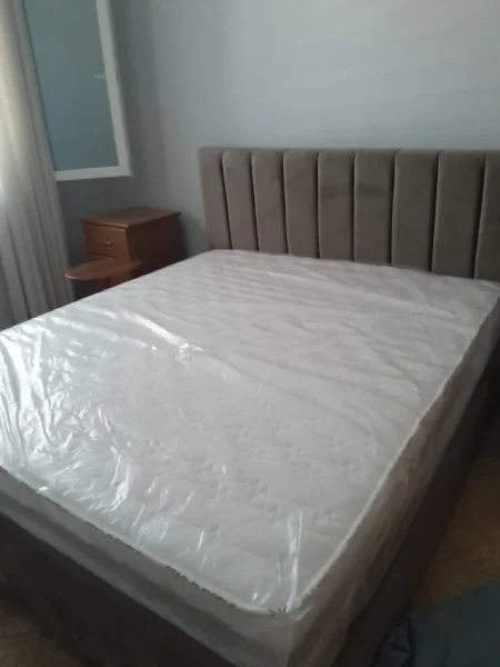 Tirane, jepet me qera apartament 1+1 Kati 2, 55 m² 350 € (Rruga Jordan Misja)