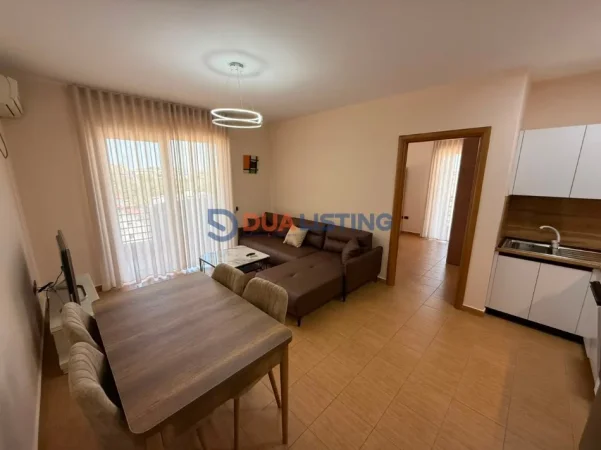 Tirane, jepet me qera apartament 1+1+Aneks+Ballkon Kati 4, 80 m² 550 € (ish fusha e aviacionit)