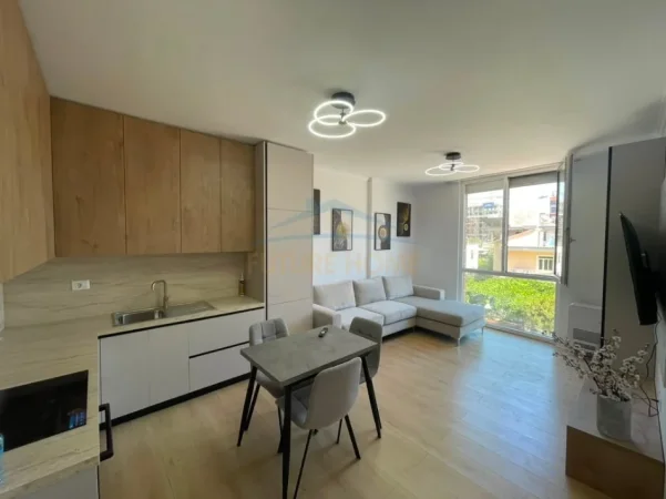 Tirane, jepet me qera apartament 1+1 Kati 2, 63 m² 400 € (Paskuqan)