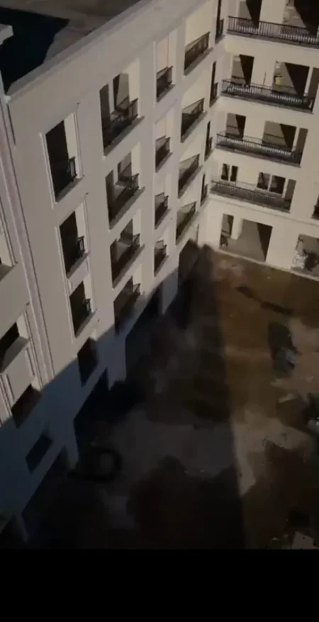 Tirane, shitet apartament 2+1 Kati 4, 108 m² 88.500 € (Rruga Skënderbeu)