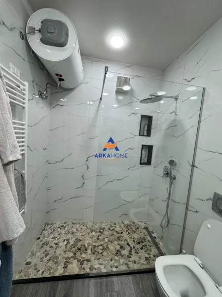 Tirane, jepet me qera apartament 3+1+Ballkon Kati 6, 125 m² 1.200 € 
