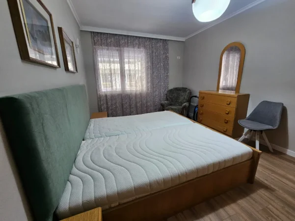 Tirane, jepet me qera apartament 2+1+Aneks+Ballkon , 800 € (stadiumi dinamo , sheshi willson)