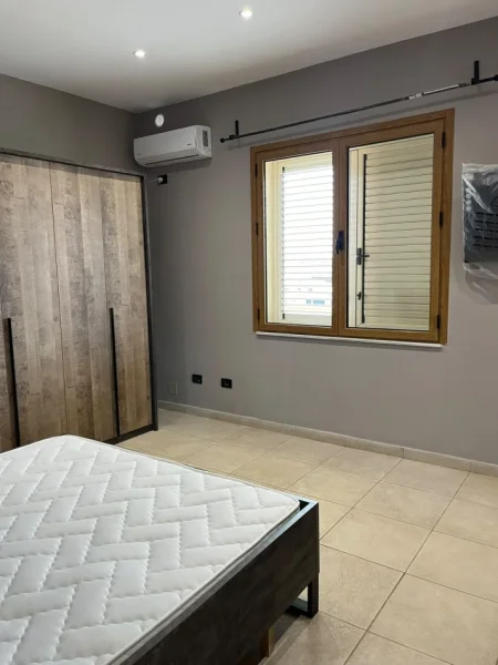 Tirane, jepet me qera apartament 1+1 Kati 2, 60 m² (Qyteti Studenti)