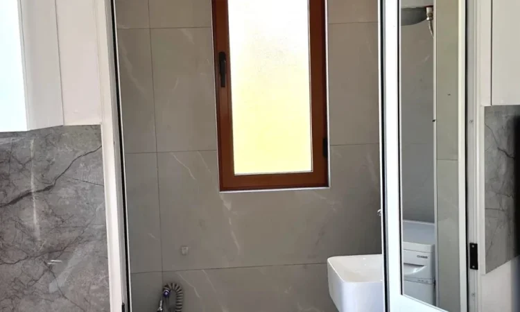 Tirane, jepet me qera apartament 1+1 Kati 1, 40 m² 450 € (Zogu I Zi)