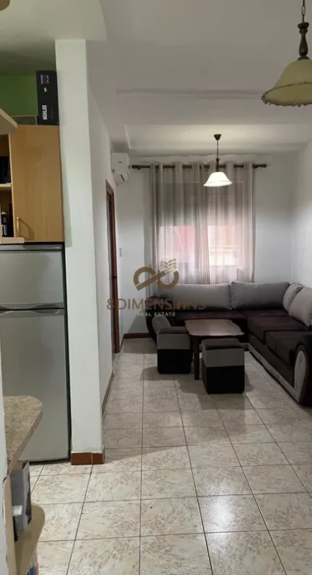 Jepet me qera Apartament 1+1 ne Myslym Shyr (D8241A-226)