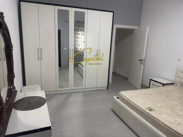 Tirane, jepet me qera apartament 3+1 Kati 1, 110 m² 550 € (FRESKU)