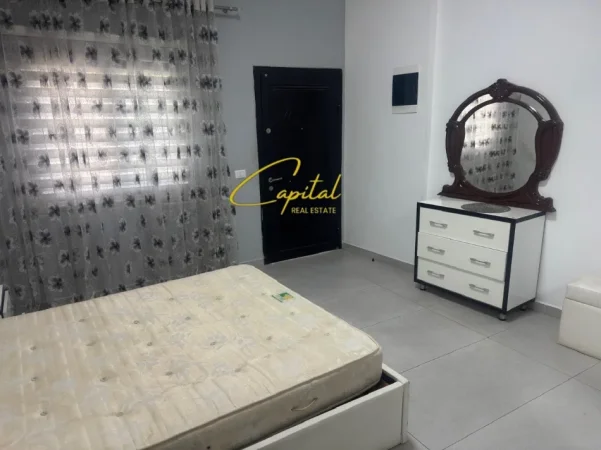 Tirane, jepet me qera apartament 3+1 Kati 1, 110 m² 550 € (FRESKU)