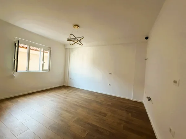 Tirane, shitet apartament 1+1+Aneks Kati 3, 47 m² 108.000 € (Rruga Dritan Hoxha)