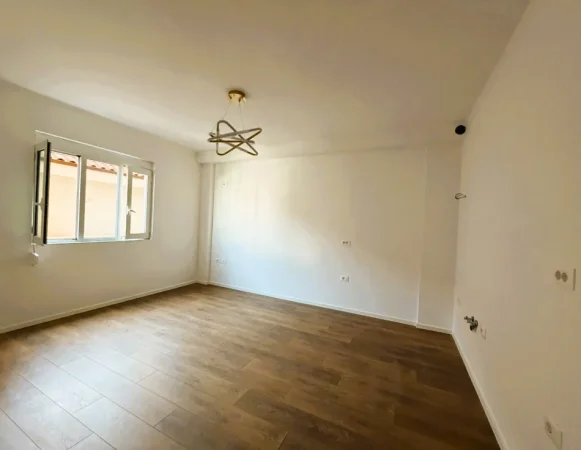 Tirane, shitet apartament 1+1+Aneks Kati 3, 47 m² 108.000 € (Rruga Dritan Hoxha)