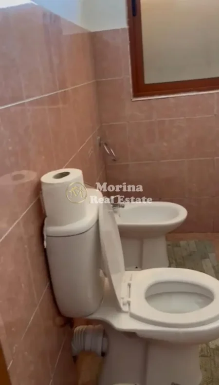 Tirane, jepet me qera apartament Studio Kati 1, 400 m² 1.200 € (Rruga Sulejman Kalaja)