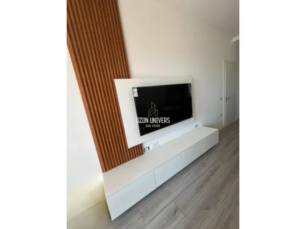 Tirane, jepet me qera apartament 1+1+Ballkon Kati 8, 80 m² 50,000 ALL/muaj (Urban Gate Residence, Astir)