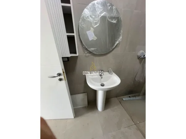 Tirane, jepet me qera apartament 1+1+Ballkon Kati 8, 80 m² 50,000 ALL/muaj (Urban Gate Residence, Astir)