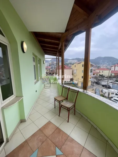 Tirane, jepet me qera apartament 2+1 Kati 4, 100 m² 500 € (Selitë)