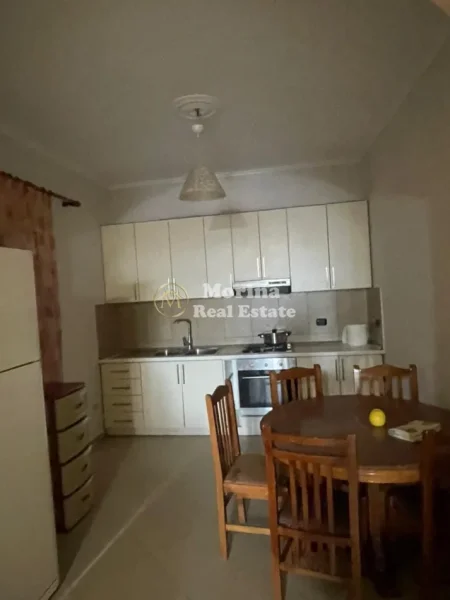 Tirane, jepet me qera apartament 2+1 Kati 4, 100 m² 500 € (Selitë)