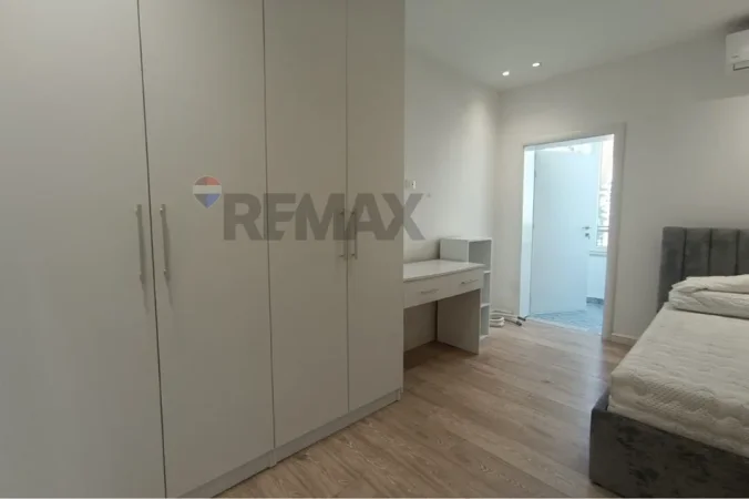 Tirane, jepet me qera apartament 2+1 Kati 3, 