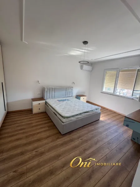 Tirane, jepet me qera apartament 1+1 Kati 6, 50 m² 550 € (VASIL SHANTO)