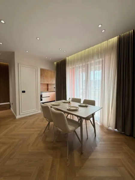 Tirane, shitet apartament 2+1+Aneks+Ballkon Kati 8, 101 m² 