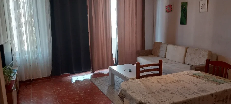 Tirane, jepet me qera apartament 1+1 Kati 3, 60 m² 520 € 