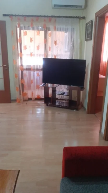Tirane, jepet me qera apartament 2+1 Kati 3, 80 m² 500 € (Rruga Don Bosko)