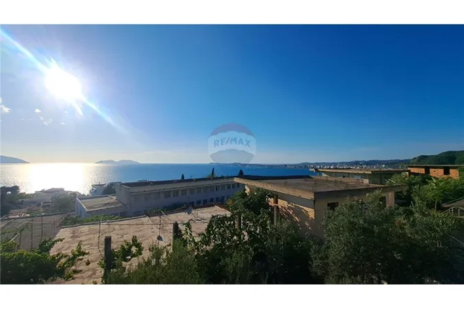 Vlore - Lungomare, shitet Vile Vile 2 Katshe Kati 2, 438 m² (Rruga Dhimitër Konomi, Vlore)
