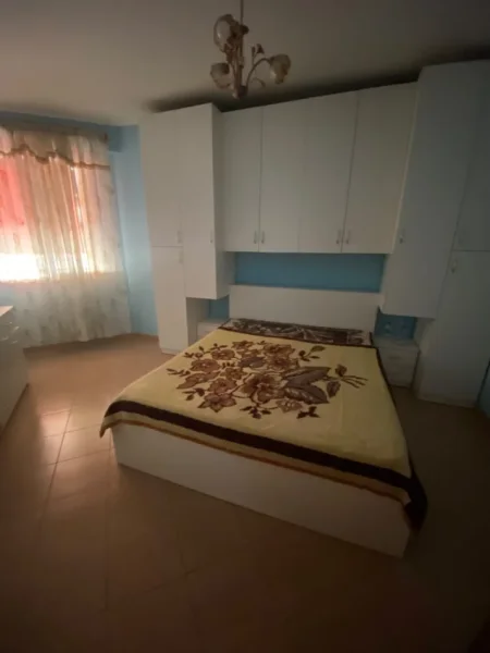 Tirane, jepet me qera apartament 1+1 Kati 1, 73 m² 400 € (Astir)