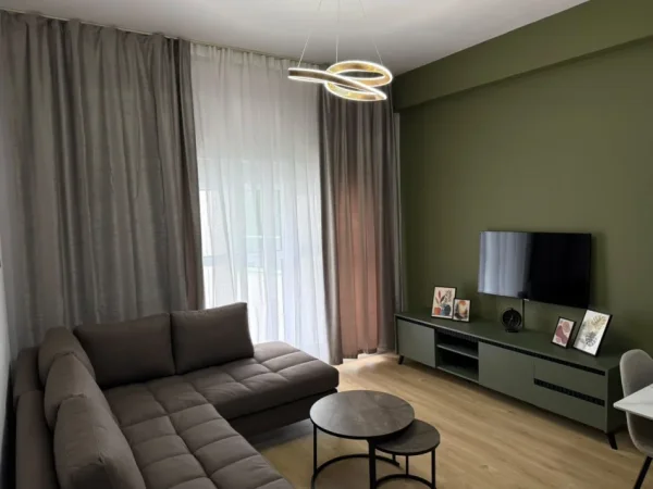 Tirane, jepet me qera apartament 1+1 Kati 6, 60 m² 500 € (Ali Demi)