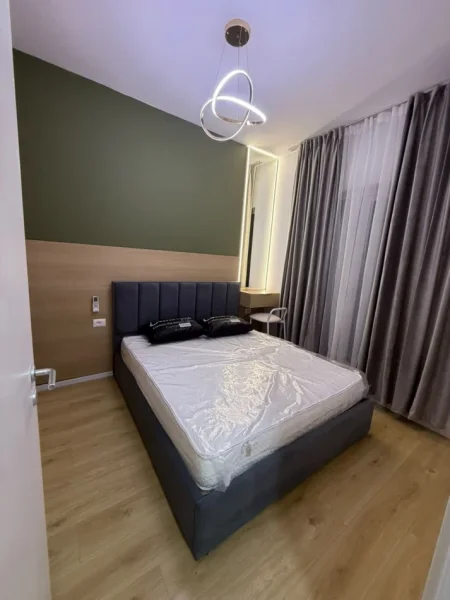 Tirane, jepet me qera apartament 1+1 Kati 6, 60 m² 500 € (Ali Demi)