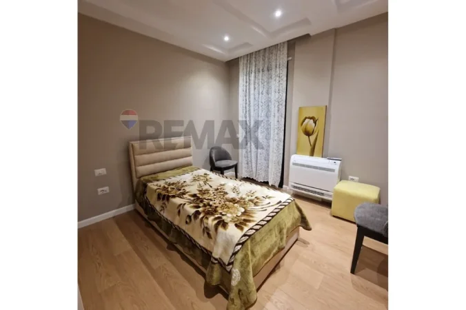 Tirane, jepet me qera Vile 3+1 , 