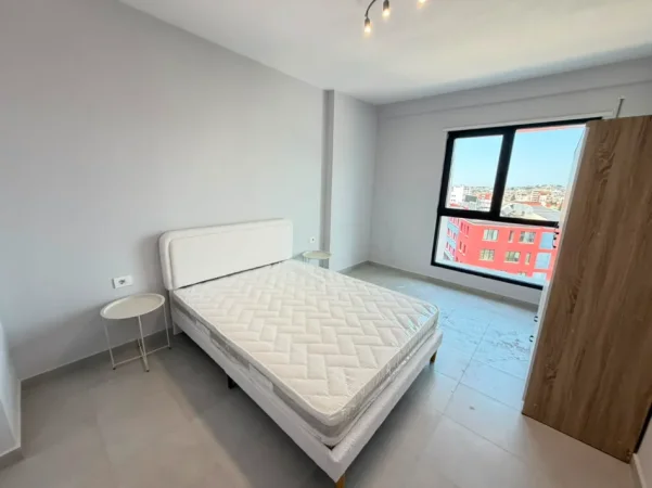 Tirane, jepet me qera apartament 2+1 Kati 7, 100 m² (KINOSTUDIO)