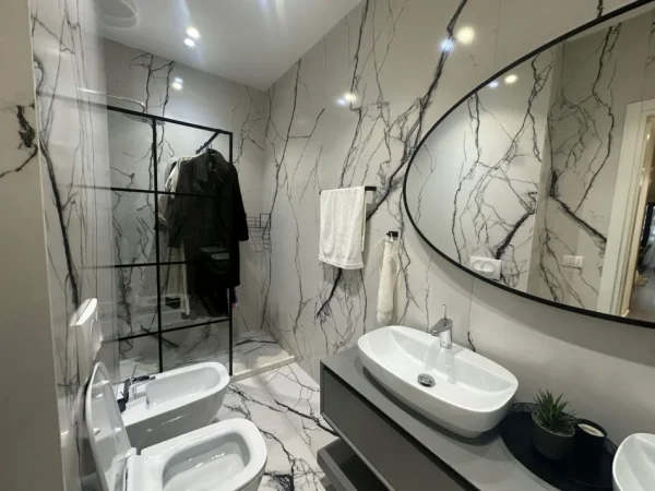 Tirane, shitet apartament 3+1 Kati 4, 650.000 € (Rruga e Kosovareve)