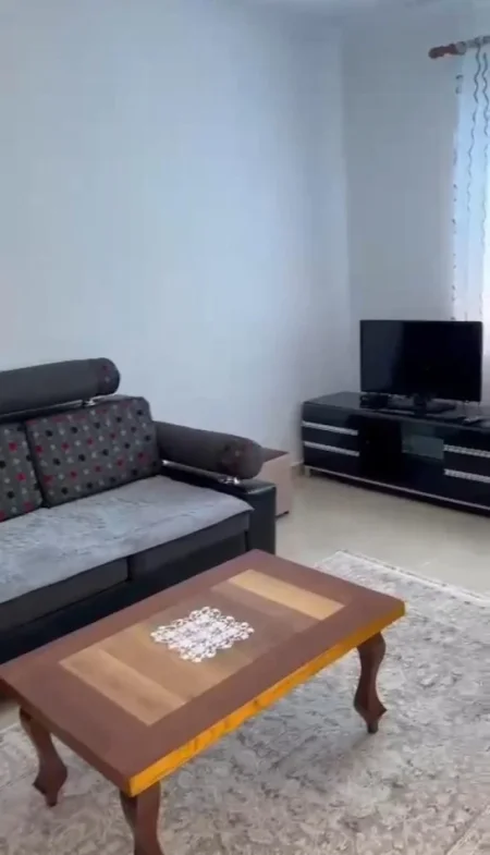 Tirane, shitet apartament 1+1 Kati 2, 54 m² 115.000 € (Shkolla e Bashkuar)
