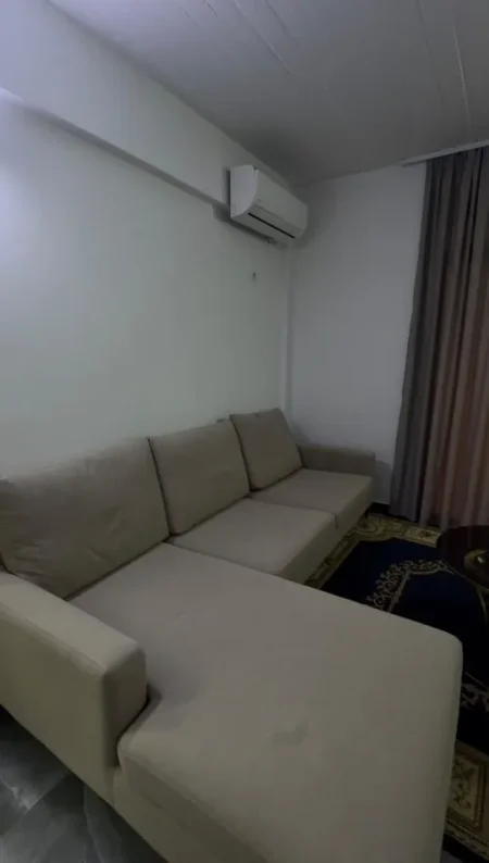 Tirane, jepet me qera apartament 1+1 Kati 1, 65 m² 400 € (Astir)